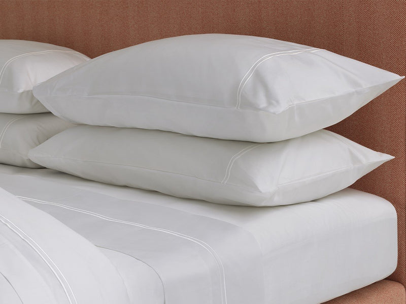 Savoir percale cambridge pillowcase with white cording