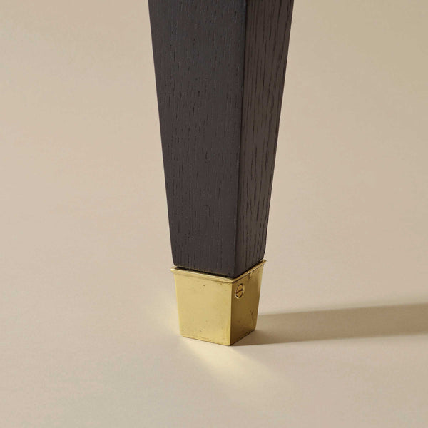 Savoir Georgian leg with a brass finish
